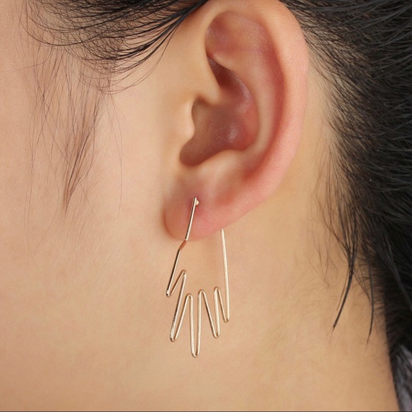 Jewelry - Hand Earrings